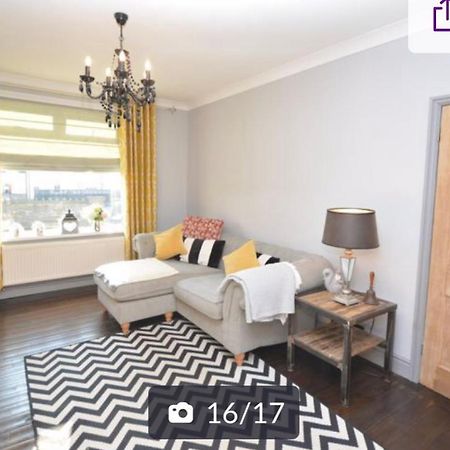 Charming 3 Bedroom House With A Warmth Character Glyn Neath Extérieur photo