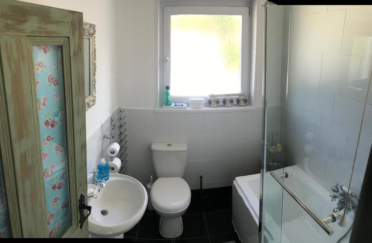 Charming 3 Bedroom House With A Warmth Character Glyn Neath Extérieur photo