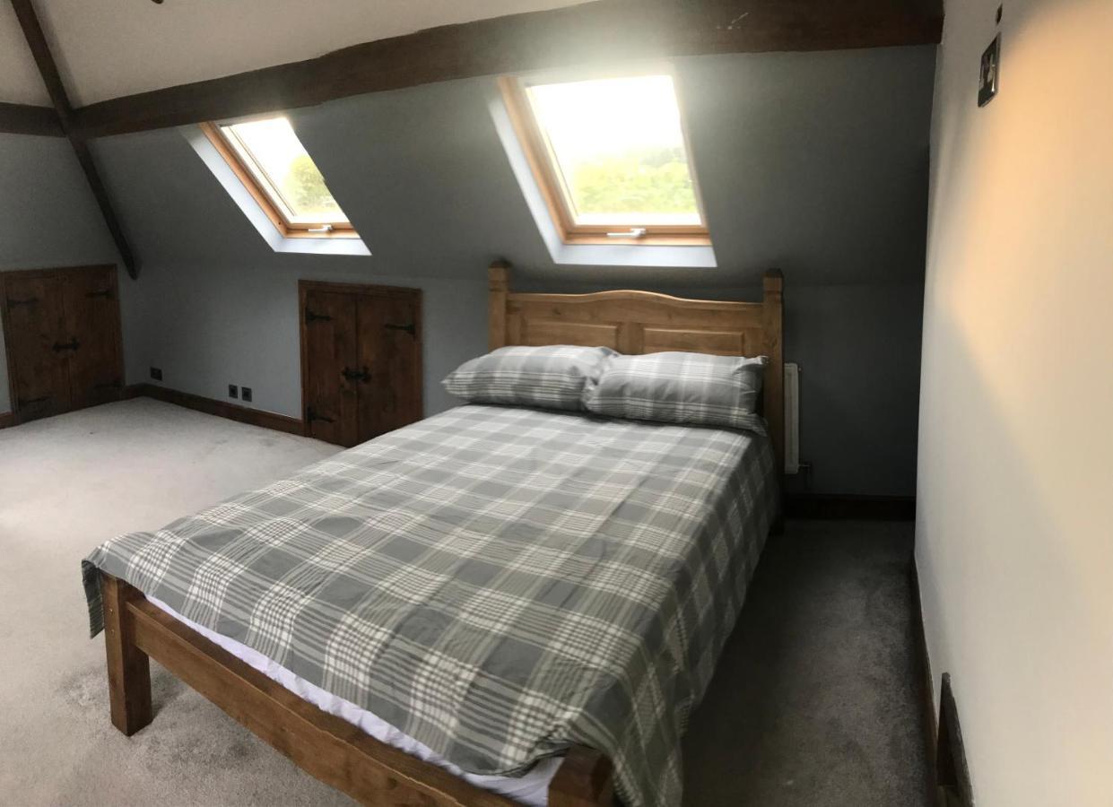Charming 3 Bedroom House With A Warmth Character Glyn Neath Extérieur photo